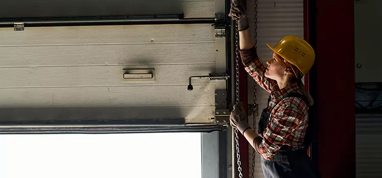 Addressing Common Garage Door Stoppage Issues in DeBary, FL