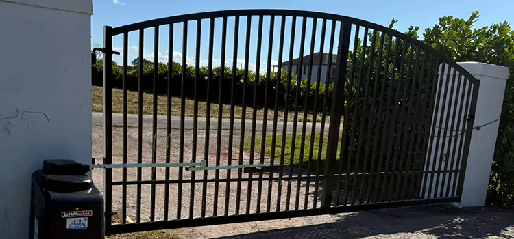 Driveway Fence Repair DeBary
